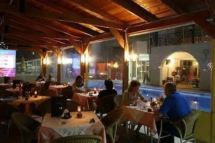 Ξενοδοχείο με διαμερίσματα Panorama 3*